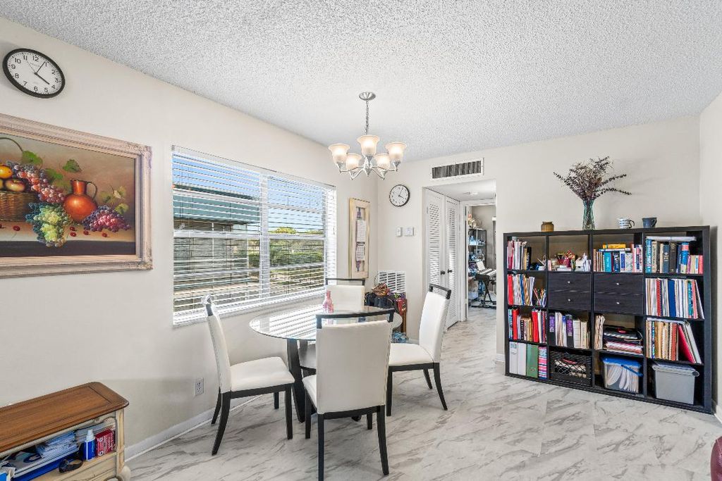 Image 8 of property listing at 184 Flanders D, Delray Beach, FL 33484