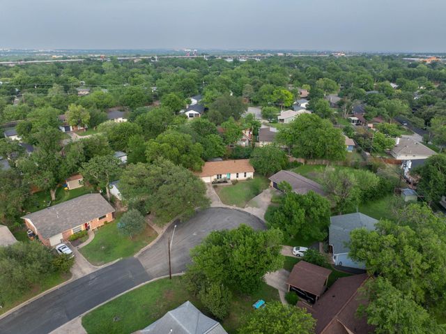 8203 Easter CV, Austin, TX 78757