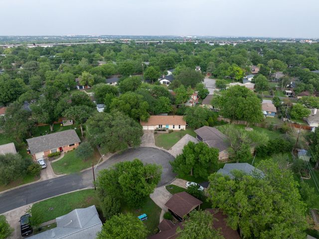 8203 Easter CV, Austin, TX 78757