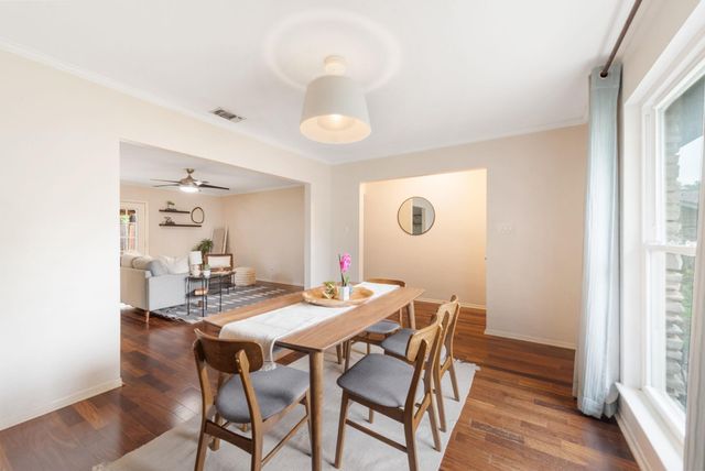 8203 Easter CV, Austin, TX 78757