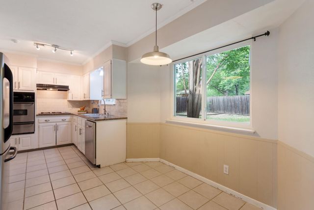 8203 Easter CV, Austin, TX 78757
