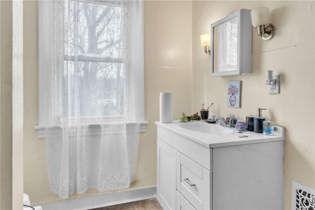 1233 Kenneth Avenue, Arnold, PA 15068