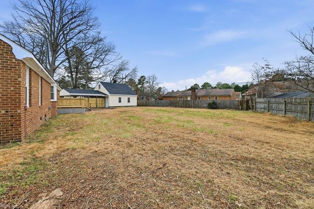 2628 Roundtree CIR, Chesapeake, VA 23323