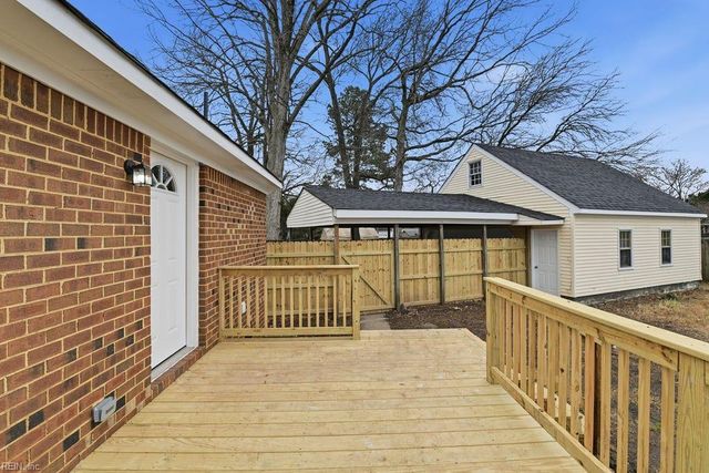 2628 Roundtree CIR, Chesapeake, VA 23323