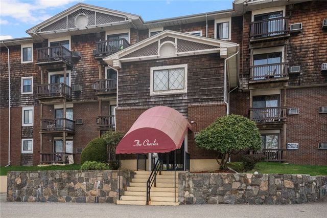 1190 Charles Street 18, North Providence, RI 02904