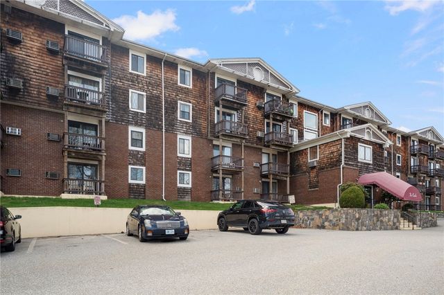 1190 Charles Street 18, North Providence, RI 02904