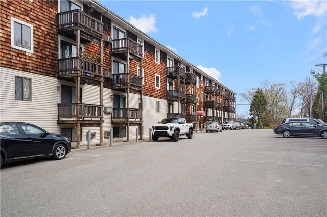 1190 Charles Street 18, North Providence, RI 02904