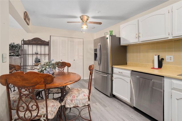 1190 Charles Street 18, North Providence, RI 02904