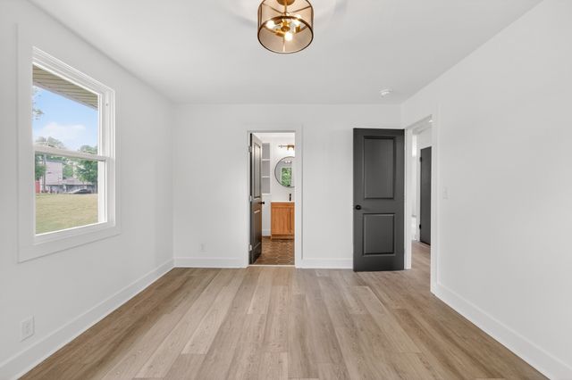1413 Porter Rd, Nashville, TN 37206