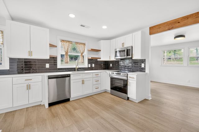1413 Porter Rd, Nashville, TN 37206