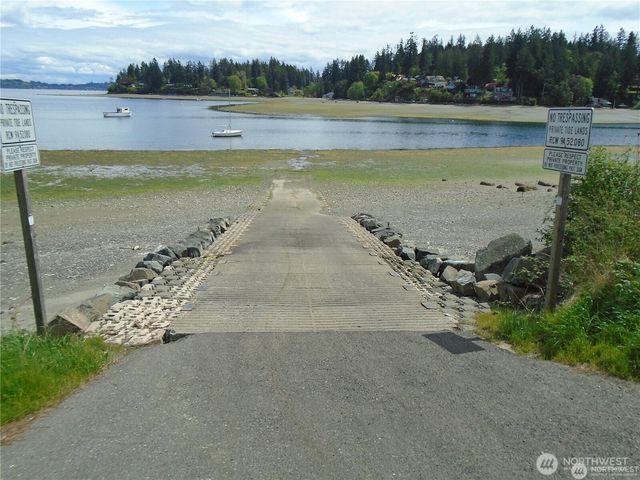 16456 Hoff Road NW, Lakebay, WA 98349