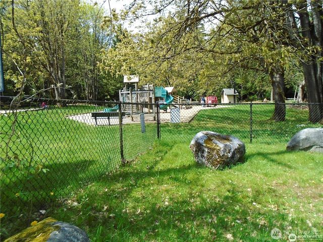 16456 Hoff Road NW, Lakebay, WA 98349