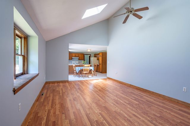 41 Lund Drive, Hudson, NH 03051