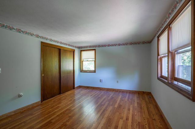 41 Lund Drive, Hudson, NH 03051