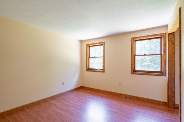 41 Lund Drive, Hudson, NH 03051