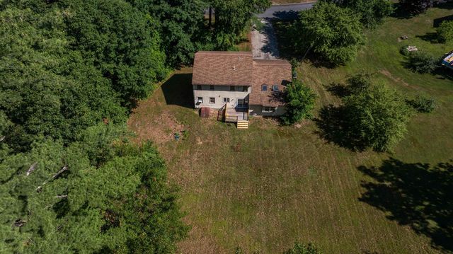 41 Lund Drive, Hudson, NH 03051