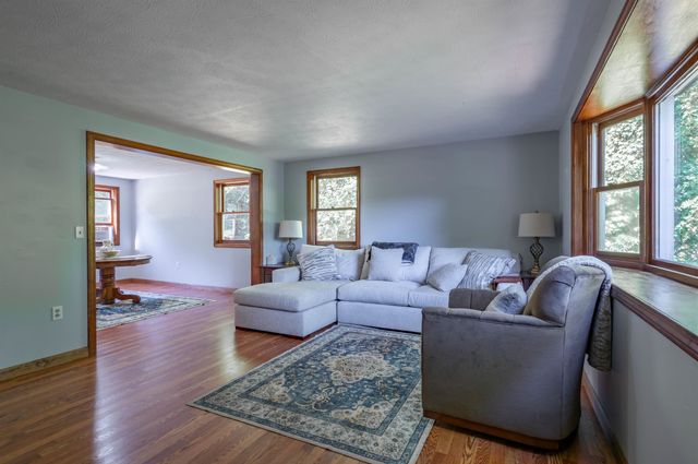 41 Lund Drive, Hudson, NH 03051