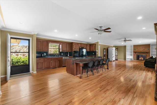 812 W Fort Street, Chatsworth, GA 30705
