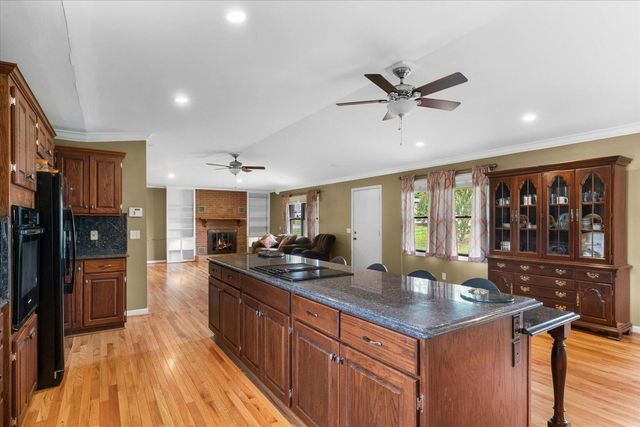 812 W Fort Street, Chatsworth, GA 30705