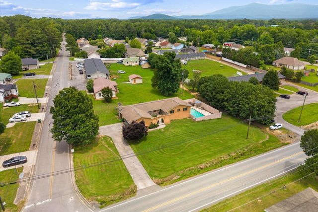812 W Fort Street, Chatsworth, GA 30705