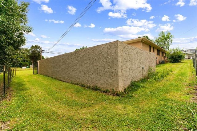 812 W Fort Street, Chatsworth, GA 30705