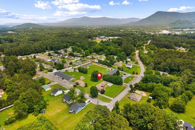 812 W Fort Street, Chatsworth, GA 30705
