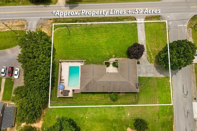 812 W Fort Street, Chatsworth, GA 30705