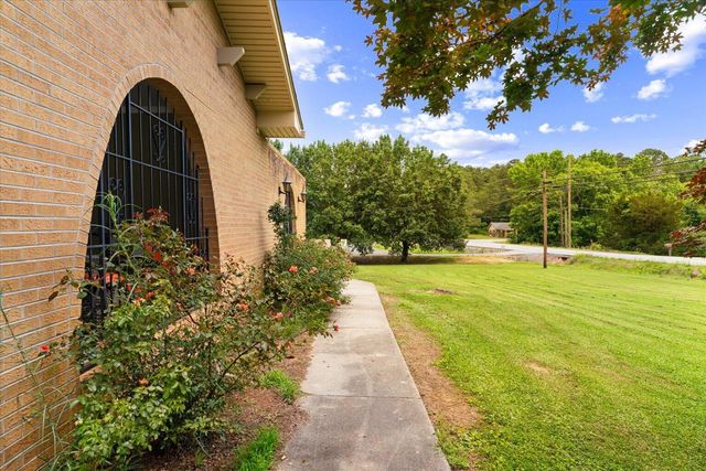 812 W Fort Street, Chatsworth, GA 30705