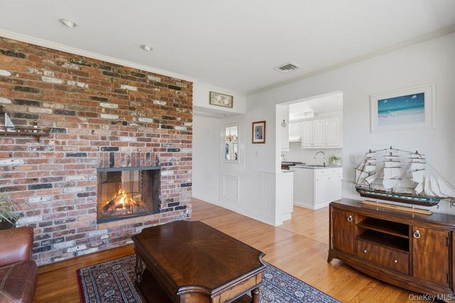 282 Belvedere Drive, Oakdale, NY 11769