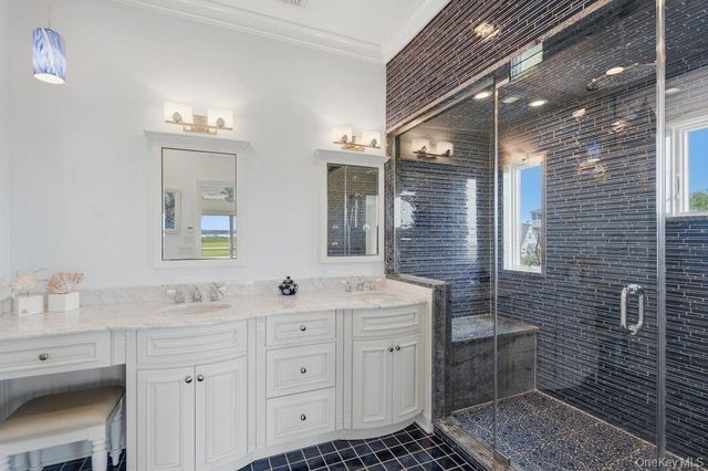 282 Belvedere Drive, Oakdale, NY 11769