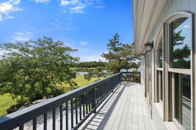 282 Belvedere Drive, Oakdale, NY 11769