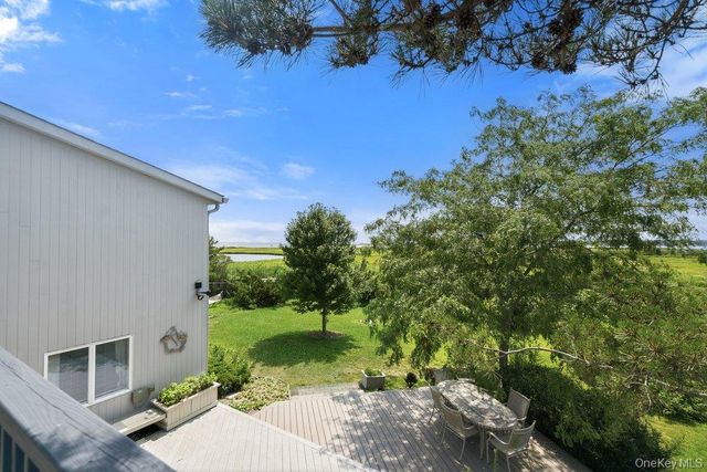 282 Belvedere Drive, Oakdale, NY 11769
