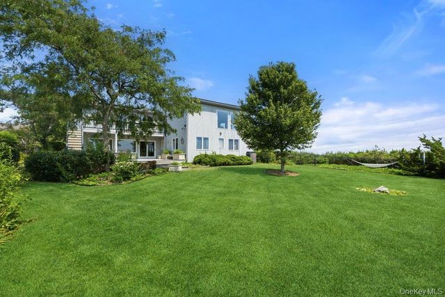 282 Belvedere Drive, Oakdale, NY 11769