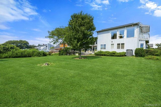 282 Belvedere Drive, Oakdale, NY 11769