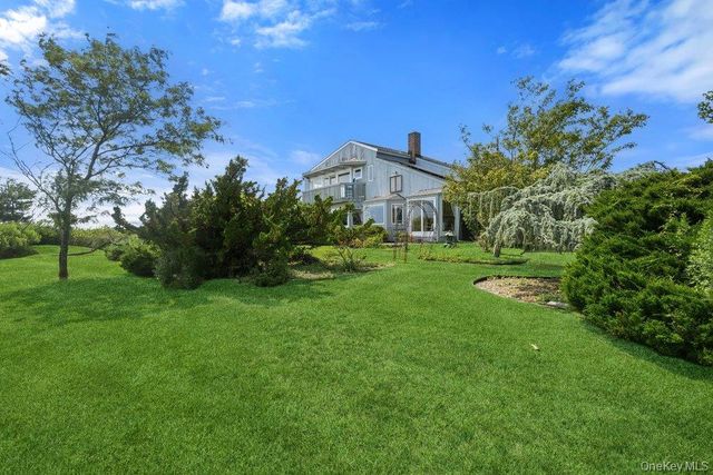 282 Belvedere Drive, Oakdale, NY 11769