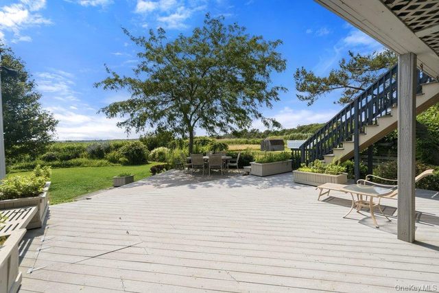 282 Belvedere Drive, Oakdale, NY 11769