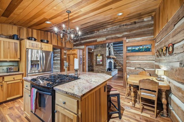 1004 Mill Pond Road, Mount Pleasant, TN 38474