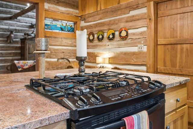 1004 Mill Pond Road, Mount Pleasant, TN 38474