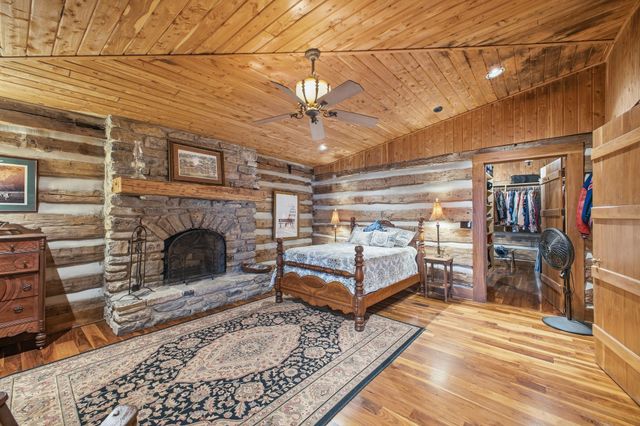 1004 Mill Pond Road, Mount Pleasant, TN 38474