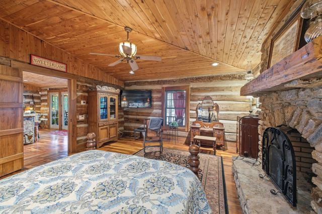 1004 Mill Pond Road, Mount Pleasant, TN 38474