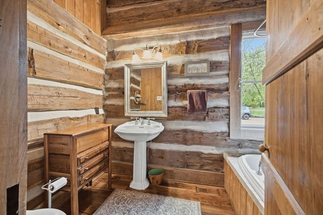 1004 Mill Pond Road, Mount Pleasant, TN 38474