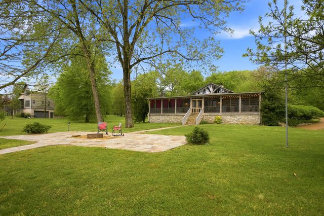 1004 Mill Pond Road, Mount Pleasant, TN 38474