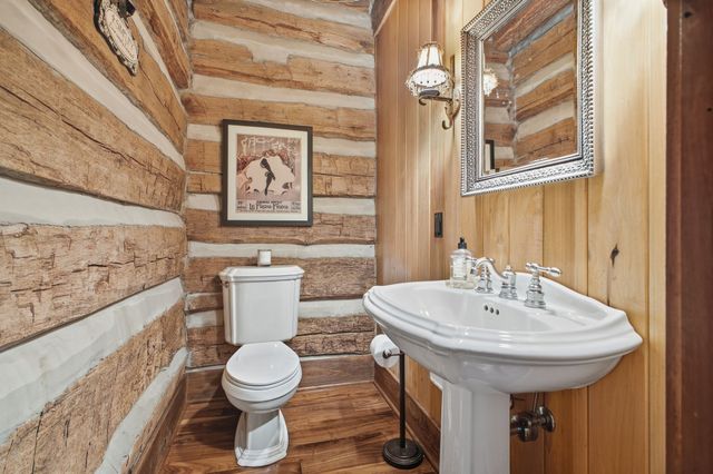 1004 Mill Pond Road, Mount Pleasant, TN 38474