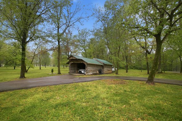 1004 Mill Pond Road, Mount Pleasant, TN 38474