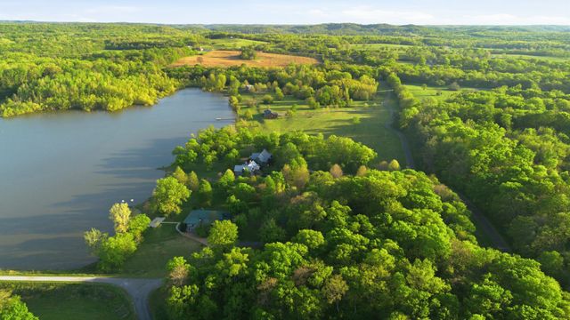 1004 Mill Pond Road, Mount Pleasant, TN 38474
