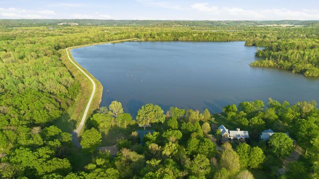 1004 Mill Pond Road, Mount Pleasant, TN 38474