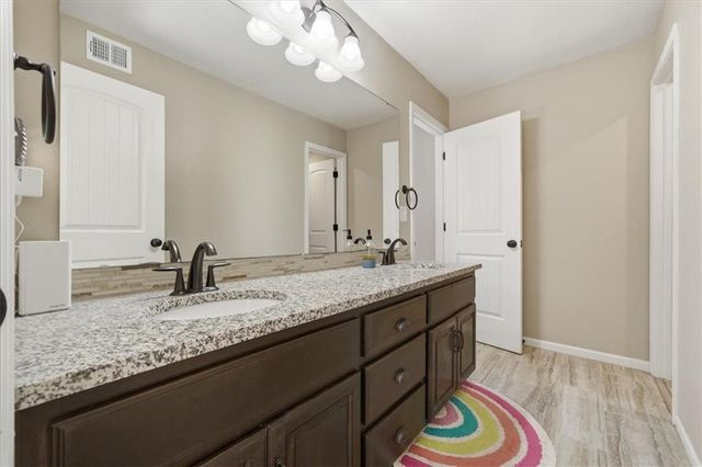 851 Creekmoor Pond Lane, Raymore, MO 64083