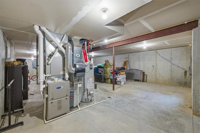 851 Creekmoor Pond Lane, Raymore, MO 64083