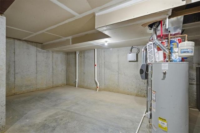 851 Creekmoor Pond Lane, Raymore, MO 64083