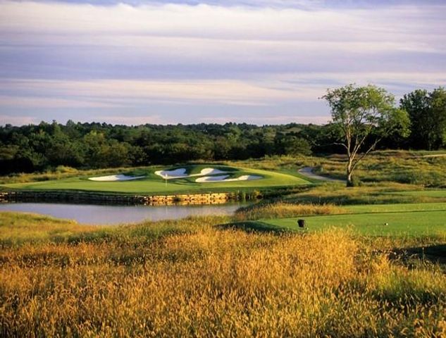 851 Creekmoor Pond Lane, Raymore, MO 64083